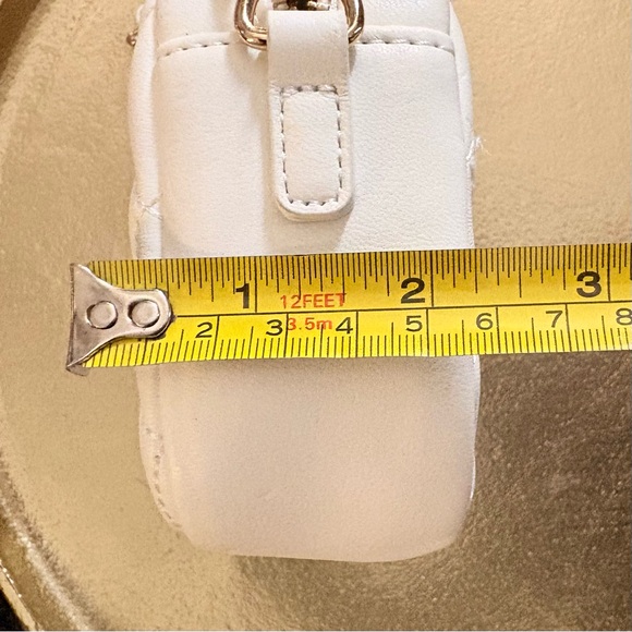 NWOT Forever21 White Quilted Chain Crossbody - Picture 8 of 12